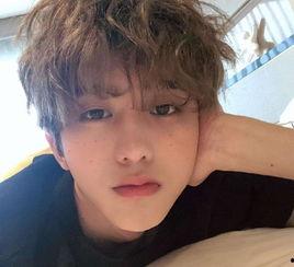 娱乐大爆料黄明昊视频,揭秘幕后精彩瞬间